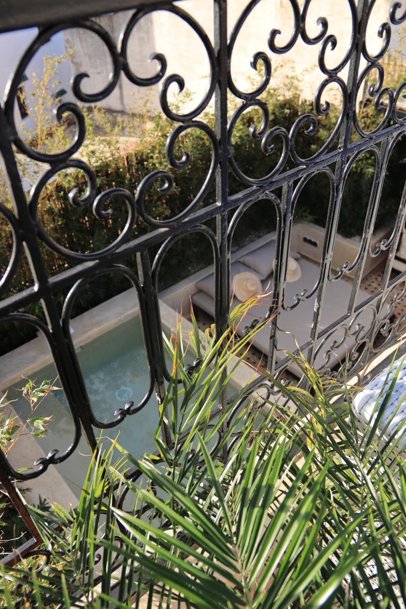 Riad Zhor Tanger - Medina Bagian luar foto